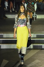 オランピア ル タン 2017年春夏コレクション - サイケな空間で主張する自由主義｜写真1