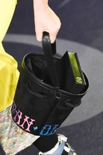 オランピア ル タン 2017年春夏コレクション - サイケな空間で主張する自由主義｜写真2