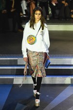 オランピア ル タン 2017年春夏コレクション - サイケな空間で主張する自由主義｜写真18