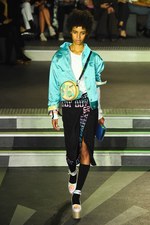 オランピア ル タン 2017年春夏コレクション - サイケな空間で主張する自由主義｜写真48