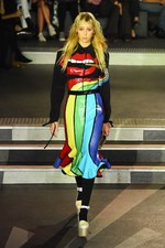 オランピア ル タン 2017年春夏コレクション - サイケな空間で主張する自由主義｜写真58