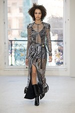 ルイ・ヴィトン2017年春夏ウィメンズ・コレクション - パリに生きる女性たちが魅せる左右非対称の美｜写真41