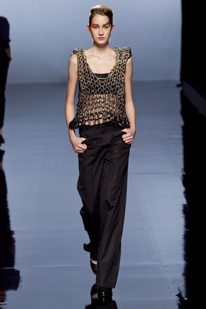 自然の持つ儚い美しさを織り込んだ - KAMISHIMA CHINAMI(カミシマチナミ) 2012年春夏コレクション｜写真60