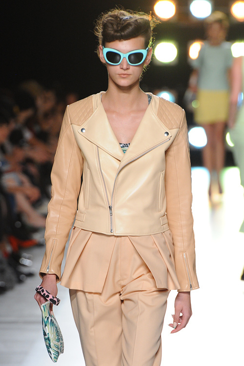ジーヴィージーヴィー 2012年春夏<span>コレクション</span> - 写真4