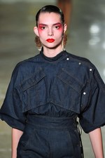 ケンゾー 2017年春夏コレクション - ブランド創立時、パリのアート界を席巻していた彼を想って｜写真6