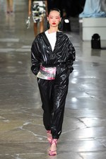 ケンゾー 2017年春夏コレクション - ブランド創立時、パリのアート界を席巻していた彼を想って｜写真19