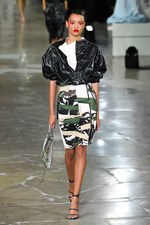 ケンゾー 2017年春夏コレクション - ブランド創立時、パリのアート界を席巻していた彼を想って｜写真20