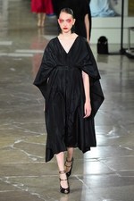 ケンゾー 2017年春夏コレクション - ブランド創立時、パリのアート界を席巻していた彼を想って｜写真43