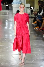 ケンゾー 2017年春夏コレクション - ブランド創立時、パリのアート界を席巻していた彼を想って｜写真45