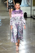 ケンゾー 2017年春夏コレクション - ブランド創立時、パリのアート界を席巻していた彼を想って｜写真58