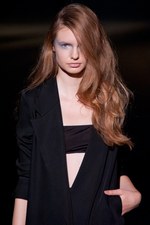 生命力に溢れ、セクシーで自立した女性をイメージ - A DEGREE FAHRENHEIT(エー ディグリー ファーレンハイト) 2012年春夏コレクション｜写真4