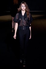 生命力に溢れ、セクシーで自立した女性をイメージ - A DEGREE FAHRENHEIT(エー ディグリー ファーレンハイト) 2012年春夏コレクション｜写真5