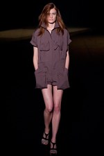 生命力に溢れ、セクシーで自立した女性をイメージ - A DEGREE FAHRENHEIT(エー ディグリー ファーレンハイト) 2012年春夏コレクション｜写真6