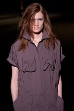 生命力に溢れ、セクシーで自立した女性をイメージ - A DEGREE FAHRENHEIT(エー ディグリー ファーレンハイト) 2012年春夏コレクション｜写真7