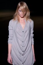 生命力に溢れ、セクシーで自立した女性をイメージ - A DEGREE FAHRENHEIT(エー ディグリー ファーレンハイト) 2012年春夏コレクション｜写真14