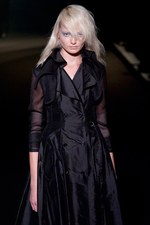 生命力に溢れ、セクシーで自立した女性をイメージ - A DEGREE FAHRENHEIT(エー ディグリー ファーレンハイト) 2012年春夏コレクション｜写真30