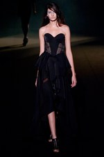 生命力に溢れ、セクシーで自立した女性をイメージ - A DEGREE FAHRENHEIT(エー ディグリー ファーレンハイト) 2012年春夏コレクション｜写真38