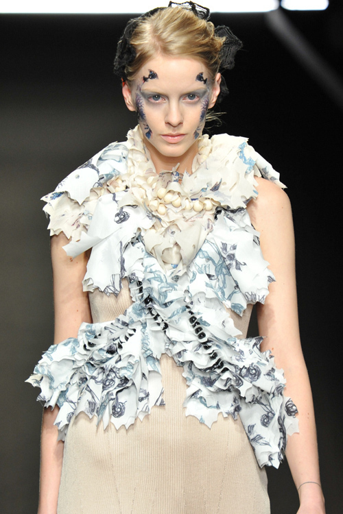 ヤストシ エズミ 2012年春夏<span>コレクション</span> - 写真16