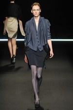 ひもから生まれる繊細でエレガントなスタイル - Yasutoshi Ezumi(ヤストシ エズミ) 2012年春夏コレクション｜写真26