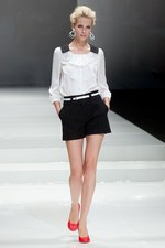 100回目のコレクションをスペシャルゲスト達と祝福！ - ユキ トリイ(YUKI TORII) 2012年春夏コレクション｜写真38