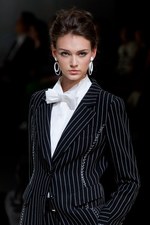 100回目のコレクションをスペシャルゲスト達と祝福！ - ユキ トリイ(YUKI TORII) 2012年春夏コレクション｜写真40