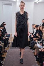 ノワール ケイ ニノミヤ 2017年春夏コレクション - 小さなパーツを頼りに新フォルムを探求｜写真3