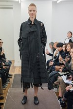 ノワール ケイ ニノミヤ 2017年春夏コレクション - 小さなパーツを頼りに新フォルムを探求｜写真17