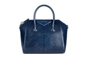 w300_givenchy_01010102.jpg w300_givenchy_01010102.jpg