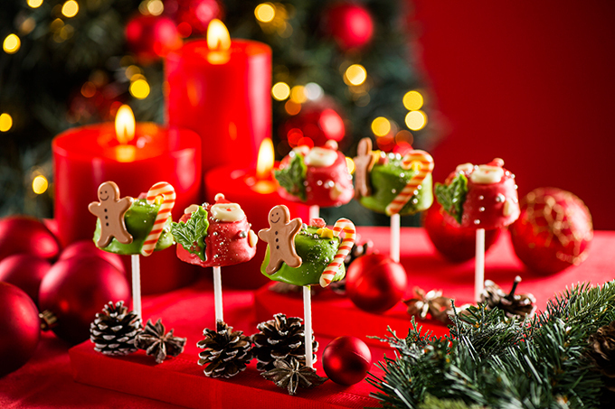 モンシェールのクリスマスケーキ -「堂島ロール」のクリームとフレッシュ苺で仕上げる贅沢なワンホール｜写真4