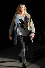 光速のイメージで魅せるリアルな東京のカッコよさ - ヨシオクボ(yoshio kubo) 2012年春夏コレクション｜写真6