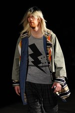 光速のイメージで魅せるリアルな東京のカッコよさ - ヨシオクボ(yoshio kubo) 2012年春夏コレクション｜写真7