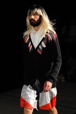 光速のイメージで魅せるリアルな東京のカッコよさ - ヨシオクボ(yoshio kubo) 2012年春夏コレクション｜写真14