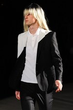 光速のイメージで魅せるリアルな東京のカッコよさ - ヨシオクボ(yoshio kubo) 2012年春夏コレクション｜写真30