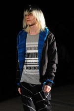 光速のイメージで魅せるリアルな東京のカッコよさ - ヨシオクボ(yoshio kubo) 2012年春夏コレクション｜写真36