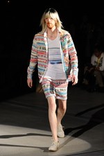 光速のイメージで魅せるリアルな東京のカッコよさ - ヨシオクボ(yoshio kubo) 2012年春夏コレクション｜写真41