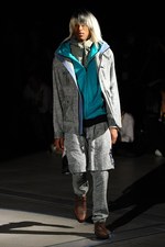 光速のイメージで魅せるリアルな東京のカッコよさ - ヨシオクボ(yoshio kubo) 2012年春夏コレクション｜写真46