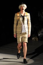 光速のイメージで魅せるリアルな東京のカッコよさ - ヨシオクボ(yoshio kubo) 2012年春夏コレクション｜写真56