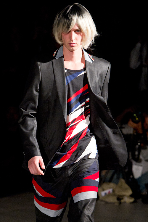 ヨシオクボ 2012年春夏<span>コレクション</span> - 写真2