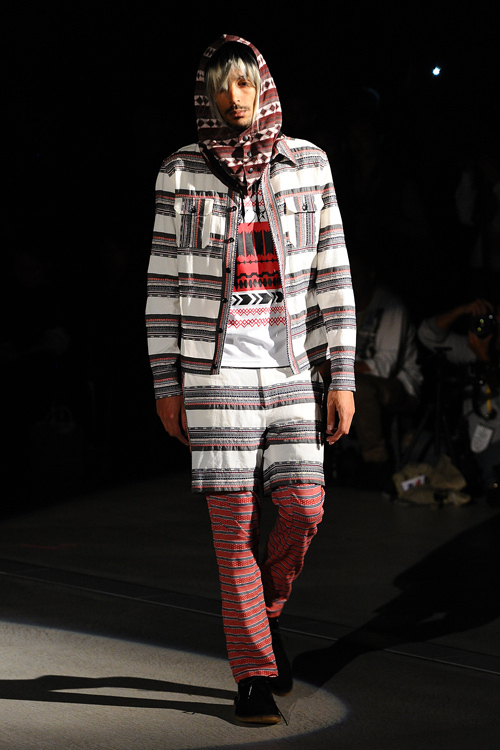 ヨシオクボ 2012年春夏<span>コレクション</span> - 写真10