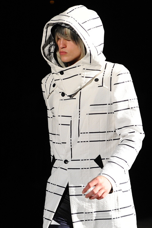 ヨシオクボ 2012年春夏<span>コレクション</span> - 写真26
