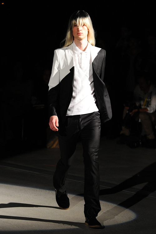 ヨシオクボ 2012年春夏<span>コレクション</span> - 写真30