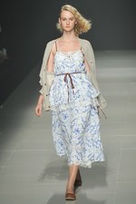 トワイライトの空に想いを馳せる、甘美なビーチスタイル - The Dress&Co. HIDEAKI SAKAGUCHI 2012年春夏コレクション｜写真3