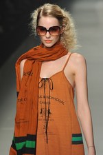 トワイライトの空に想いを馳せる、甘美なビーチスタイル - The Dress&Co. HIDEAKI SAKAGUCHI 2012年春夏コレクション｜写真12