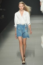 トワイライトの空に想いを馳せる、甘美なビーチスタイル - The Dress&Co. HIDEAKI SAKAGUCHI 2012年春夏コレクション｜写真29