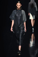 伝統技術が織り成す奥ゆかしい美のスタイル - アライサラ(araisara) 2012年春夏コレクション｜写真24