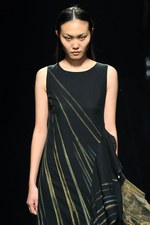 伝統技術が織り成す奥ゆかしい美のスタイル - アライサラ(araisara) 2012年春夏コレクション｜写真35