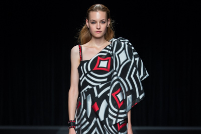 オフショルダー｜タエ アシダ 17年春夏コレクション - ブランド創設25周年、柔らかな気品は確固たる自信から