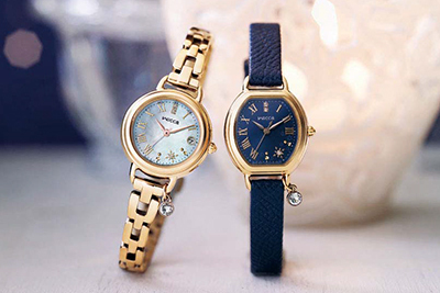 シチズン「ウィッカ」“銀世界”と“冬の夜空”をイメージした限定ウオッチ、スワロチャーム付き