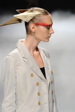 力強く飛回る鳥をイメージ - ソマルタ(SOMARTA) 2012年春夏コレクション｜写真12