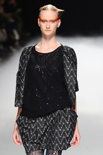 力強く飛回る鳥をイメージ - ソマルタ(SOMARTA) 2012年春夏コレクション｜写真36